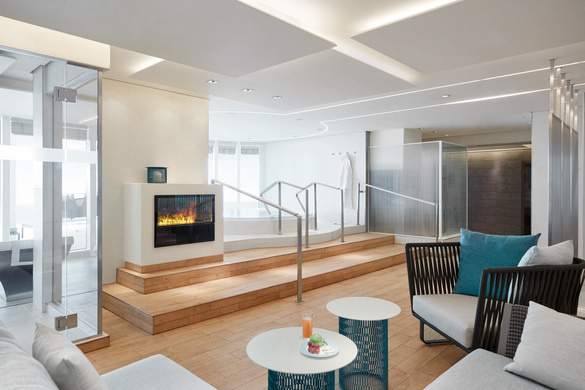 Hapag Lloyd EUROPA 2 OCEAN_SPA 1.jpg